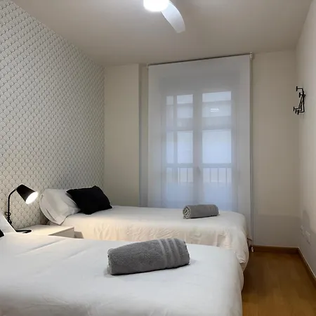 Wonderful Next To The Hall Alicante