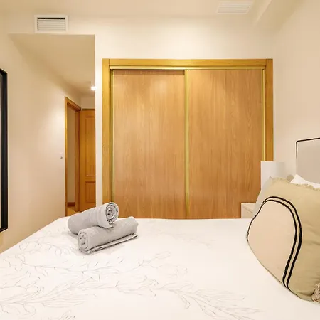 Maikran Signature Exclusive Town Hall Apartman *